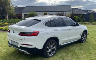 suv BMW  X4 xDrive30i xLine 2020 Bílý