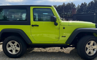 suv Jeep  Wrangler 2016 Zelený