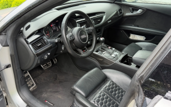 sedan Audi  RS7 Sportback  2016 Stříbro