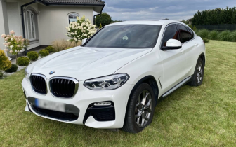 suv BMW  X4 xDrive30i xLine 2020 Bílý