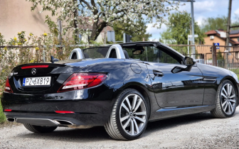 roadster Mercedes-Benz  SLC 300 9G-TRONIC 2019 Černý