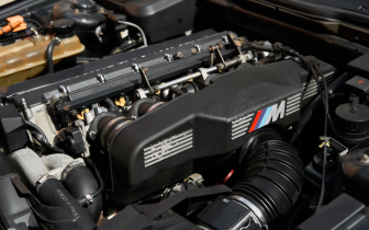 sedan BMW  M5 1991 Černý